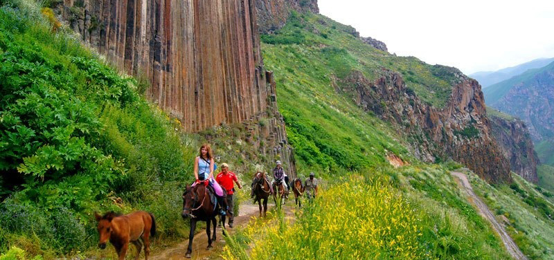 Armenia is in the top five tourist destinations preferred by Russians	